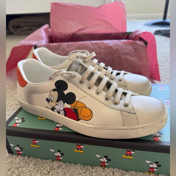 Disney x Gucci Mickey Mouse Sneakers - Picture 3 of 16